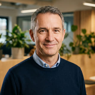 財熟舎の最高経営責任者（CEO）であるJames Mitchellのプロフィール画像