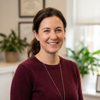 財熟舎のプラットフォーム基準部門長として掲載されているLaura Bennettのプロフィール画像